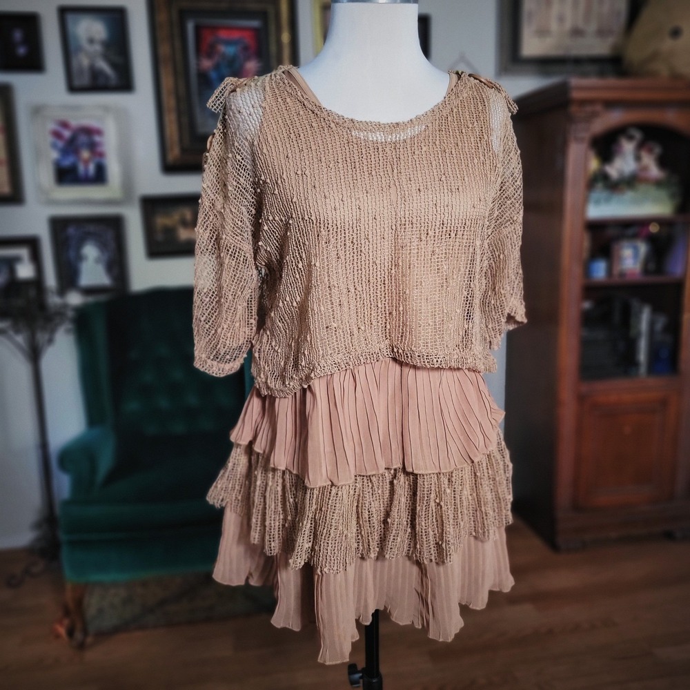 Pretty Angel Boho Crochet Tiered Pleated Mini Dress Tan NWT Size Small Lagenlook